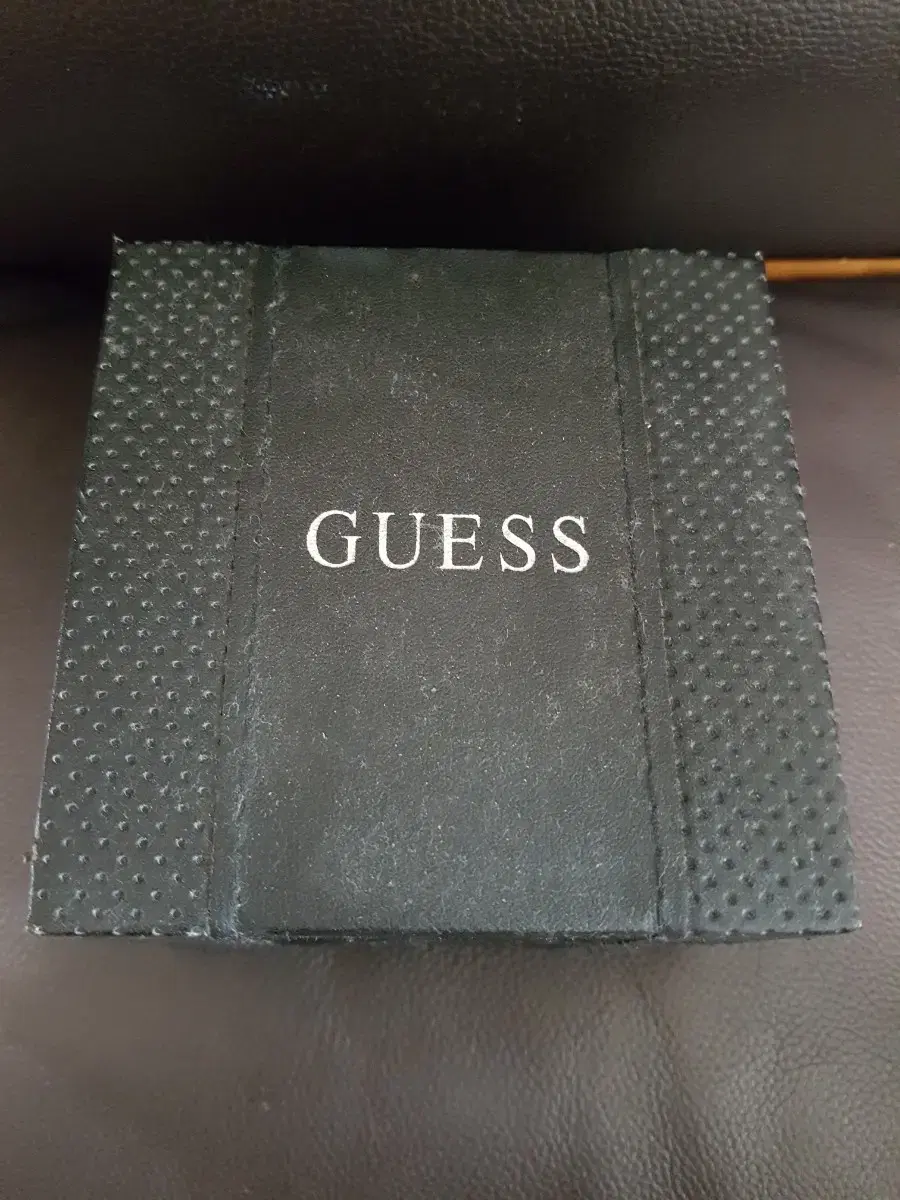 게스 GUESS 시계